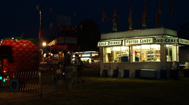 nighttime photo of carnival